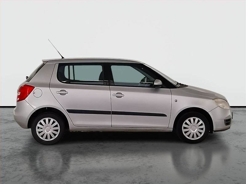 Škoda Fabia (2008) Ambition 1.2 12V, pěkný stav - fotka 6 z 16
