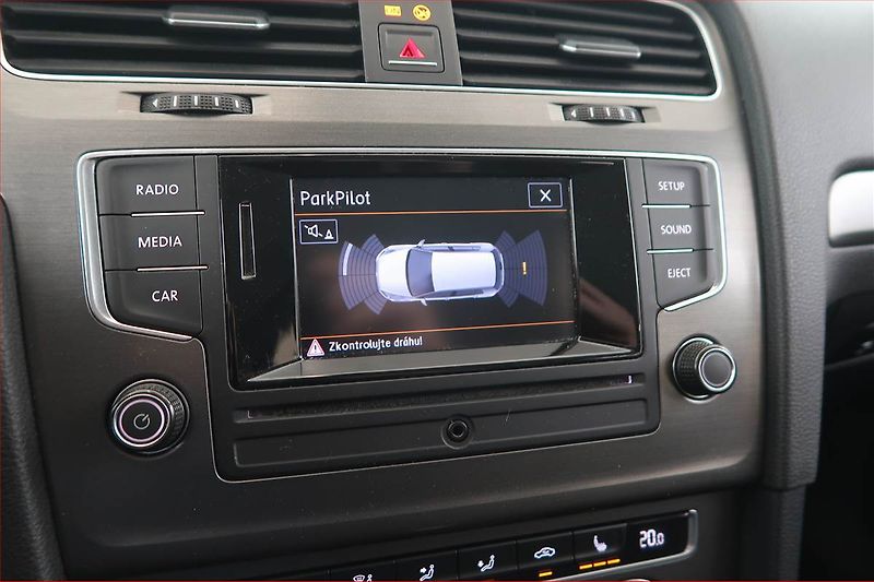 Volkswagen Golf (2013) Highline 1.6 TDI, Automat - fotka 16 z 17