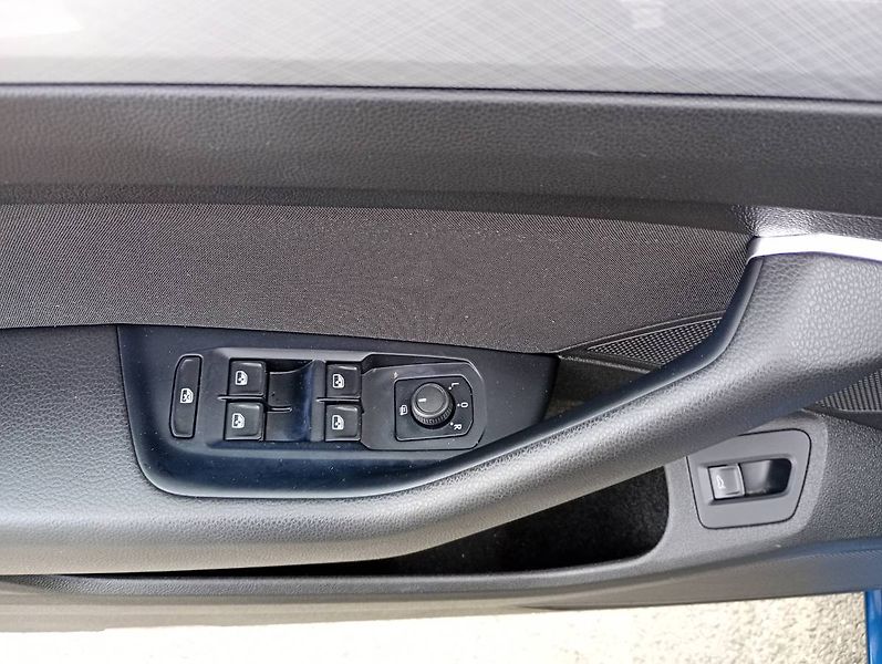 Volkswagen Passat (2022) 1.5TSI DSG 110kW záruka - fotka 8 z 30