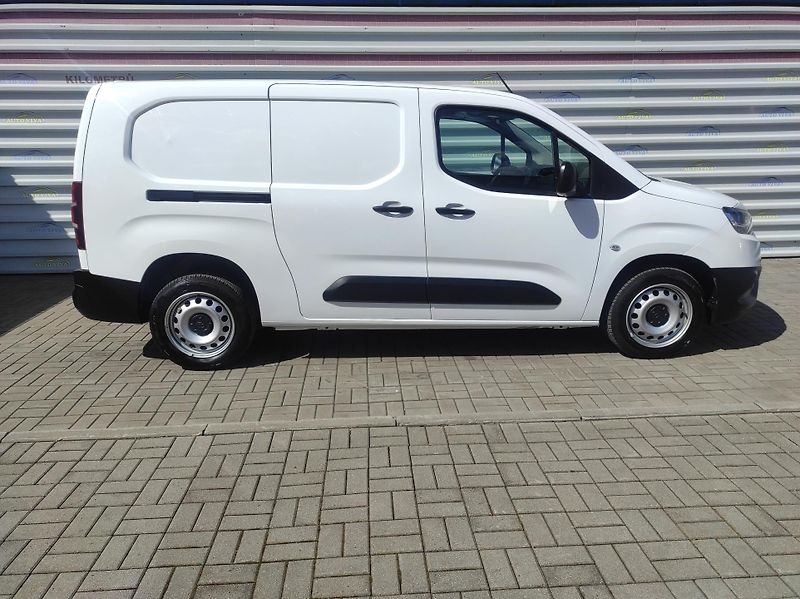 Toyota ProAce City 1,5D-4D 75kW L2, 1 maj., ČR - fotka 5 z 21