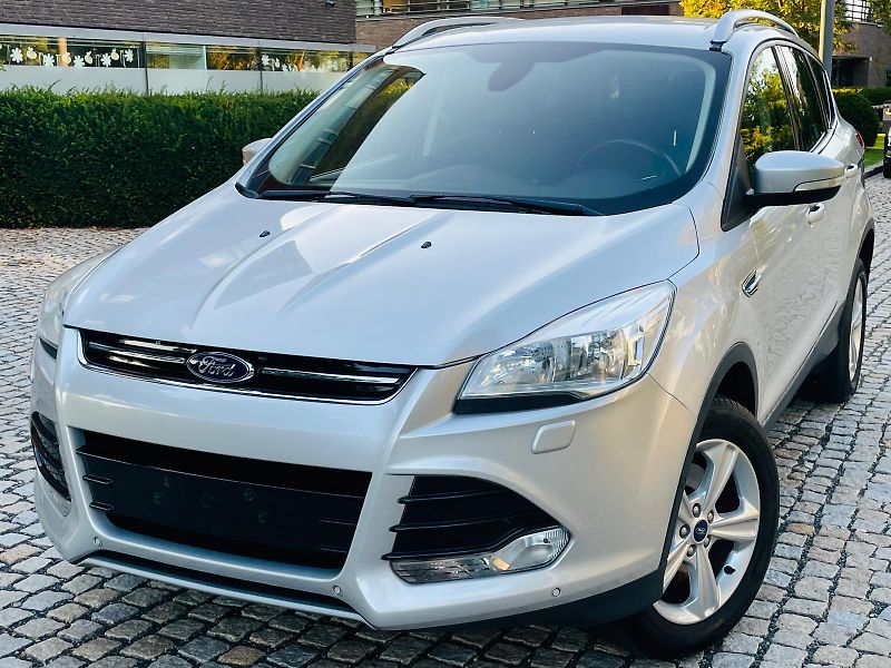 Ford Kuga 2.0TDCi MANUÁL TAŽNÉ SERVISKA - fotka 1 z 51