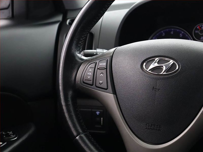 Hyundai i30 (2010) 1.4 CVVT, po STK, dobrý stav - fotka 12 z 13