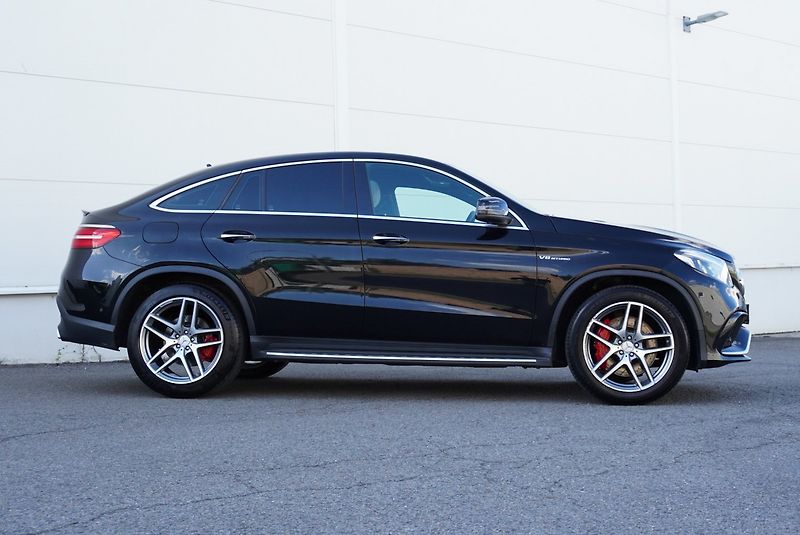Mercedes-Benz GLE 63S AMG 4M - fotka 39 z 50