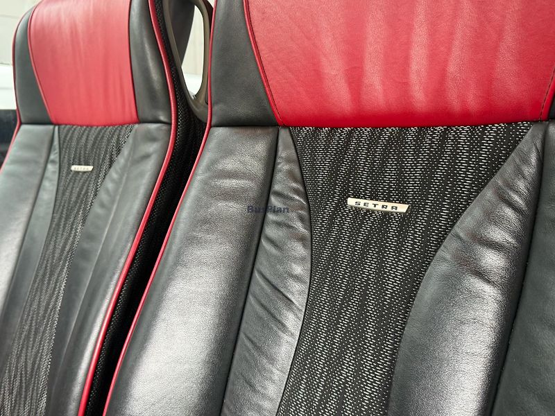 Setra (2015) S516HD TOP VÝBAVA + 980l - fotka 9 z 20