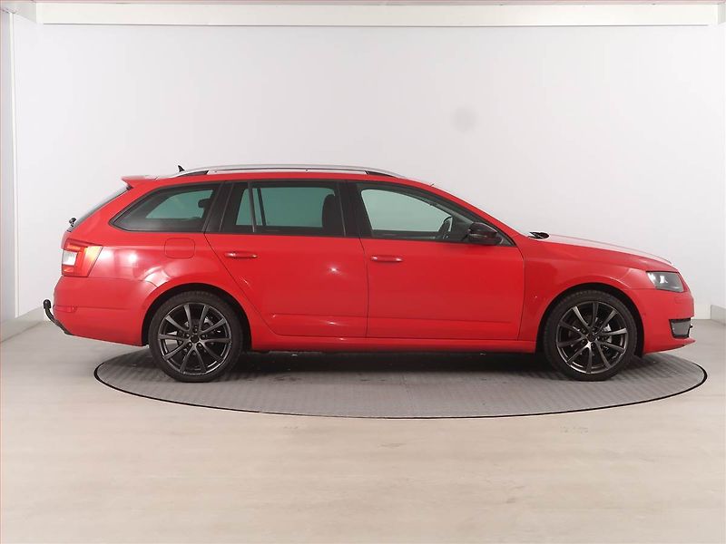 Škoda Octavia (2015) 2.0 TDI, Automat, Navi - fotka 6 z 20