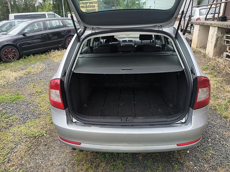 Škoda Octavia 1.9 TDI 4x4 Combi - fotka 17 z 18