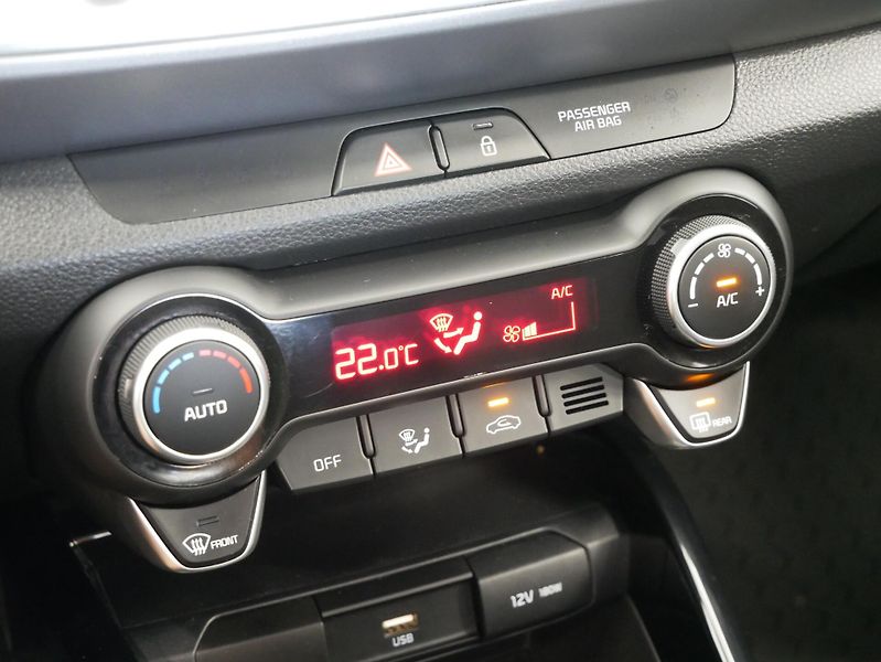 Kia Stonic - fotka 23 z 27