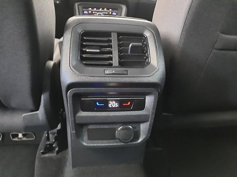 Volkswagen Tiguan (2022) Life 2.0 TSI 4Motion (140kW/19 - fotka 22 z 29