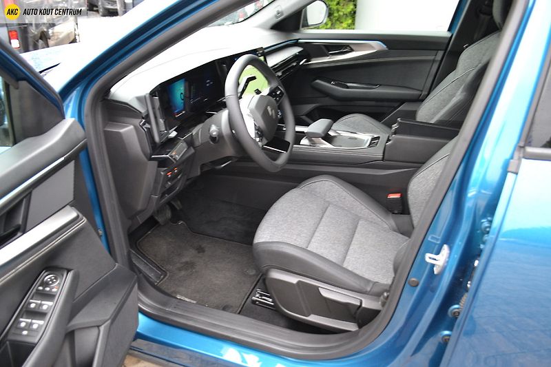 Renault Austral TECHNO MHEV 160 AUTO - fotka 18 z 51