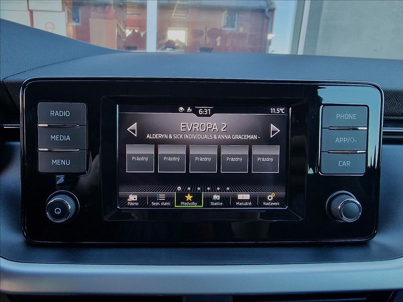 Škoda Scala 1.0TSI Ambition, ČR,1.Majitel - fotka 27 z 50