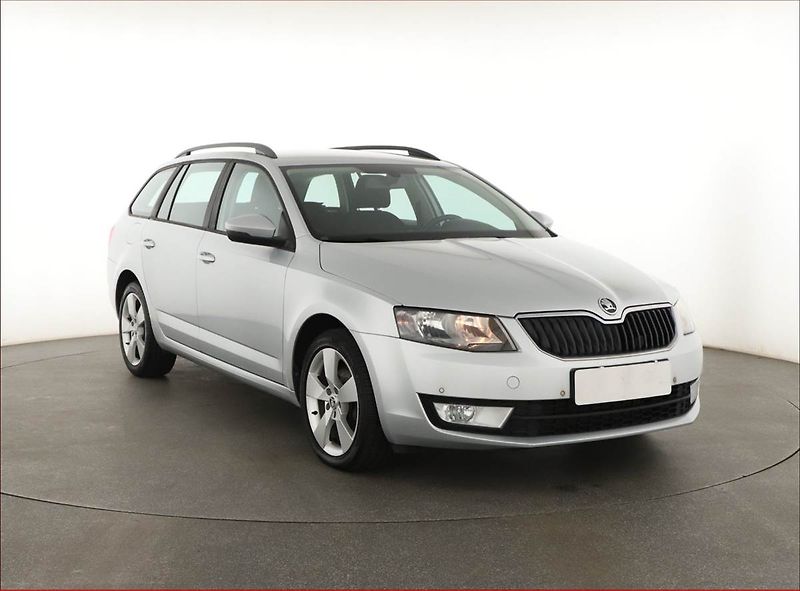Škoda Octavia (2015) Ambition 2.0 TDI, ČR,1.maj - fotografie inzerátu
