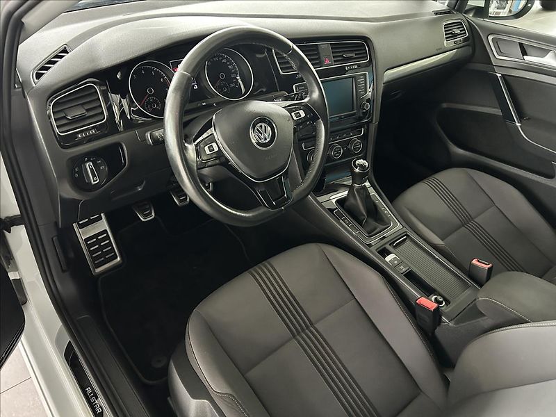 Volkswagen Golf 1,4   TSI 92kW,ALLSTAR,SERVISK - fotka 7 z 27