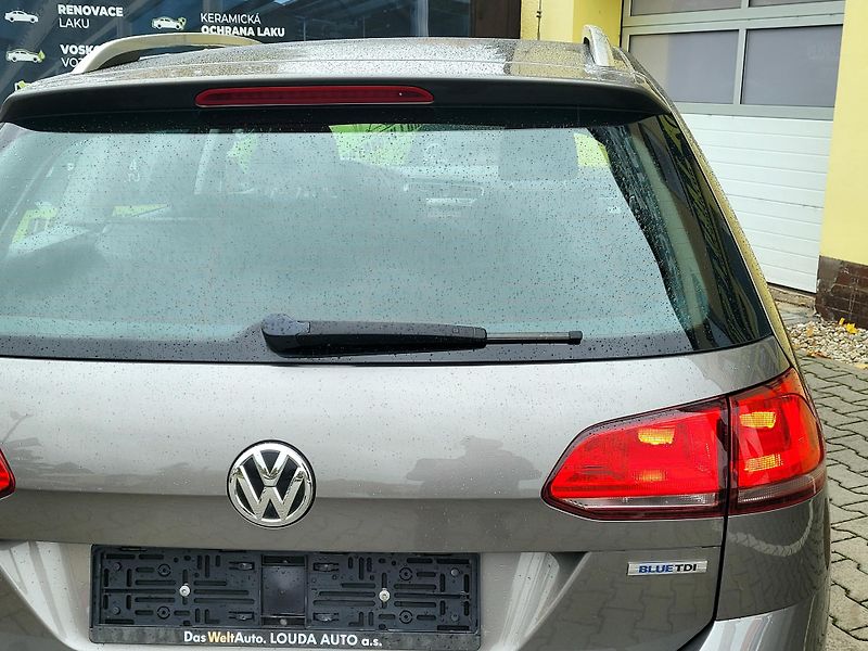 Volkswagen Golf 1,6 TDi CZ*DIGIKLIMA*SERVIS - fotka 43 z 43