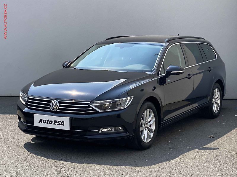 Volkswagen Passat (2018) 1.4 TSi, Comfortline, navi - fotka 3 z 18
