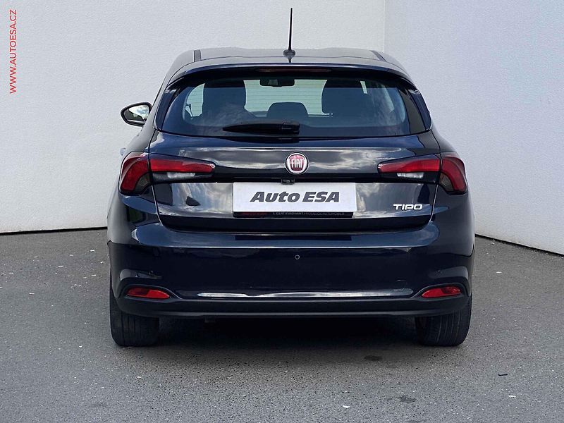 Fiat Tipo (2019) 1.4i, AC, navi, kamera - fotka 5 z 17
