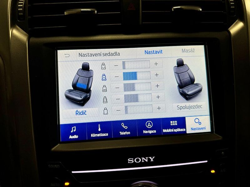 Ford Mondeo (2020) 2.0 187ps Hybrid ecvT VIGNALE  - fotka 31 z 40