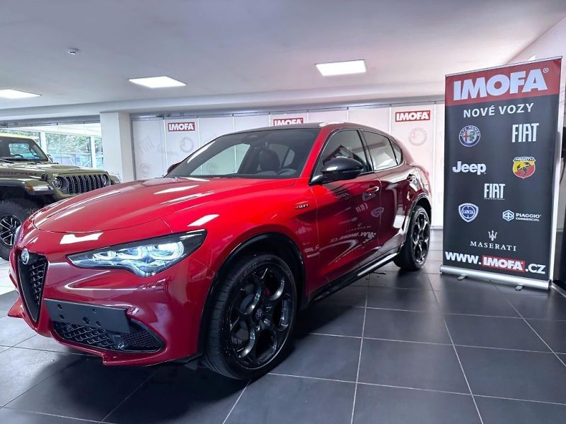 Alfa Romeo Stelvio (2026) 2.0T 280k AT8 ZF Q4 4x4 Veloce - fotka 3 z 22