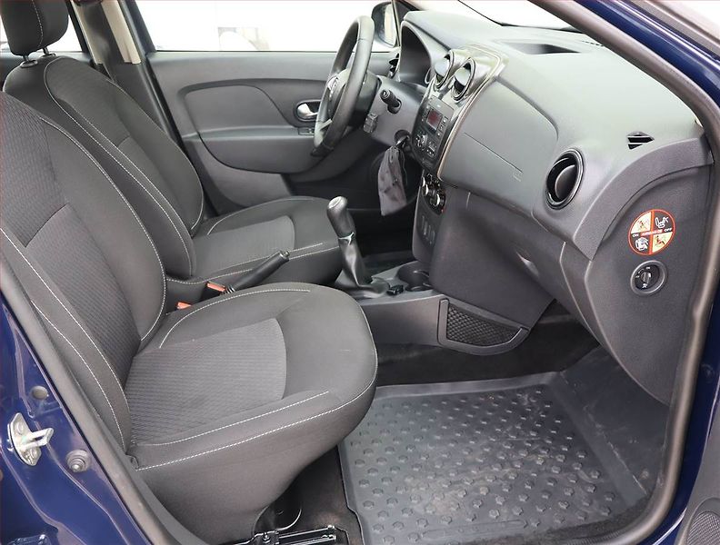 Dacia Logan (2018) 1.0 SCe, Serv.kniha - fotka 9 z 15