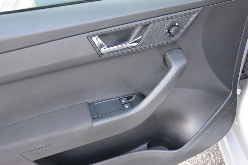 Škoda Fabia (2021) Combi 1.0 TSI 70 kW Ambition P - fotka 11 z 23