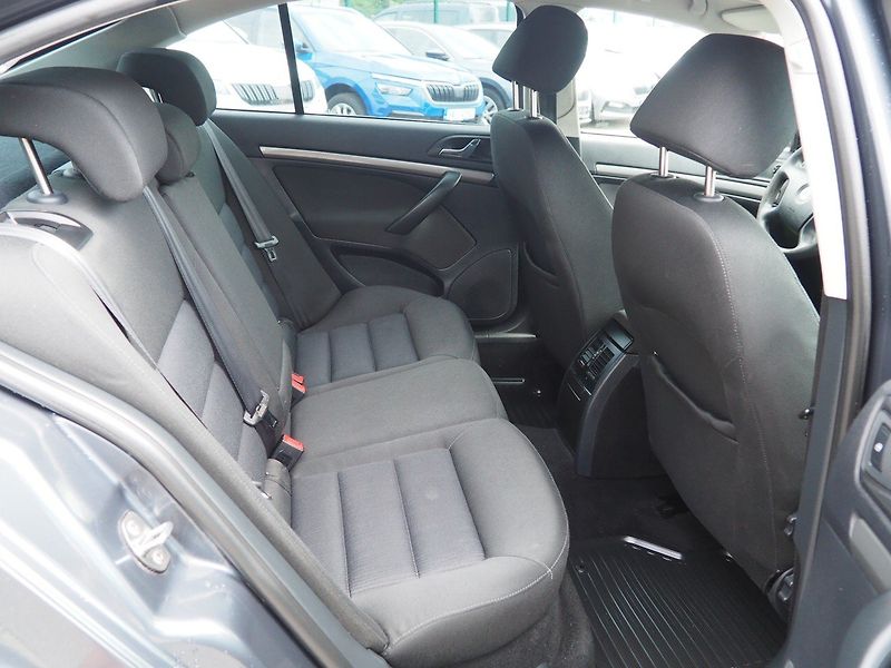 Škoda Octavia (2008) 1.9 TDI, 77 kW - fotka 15 z 42