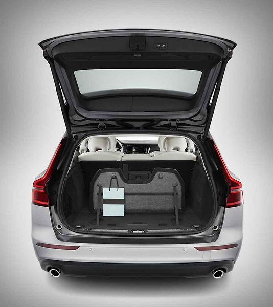 Volvo V60.