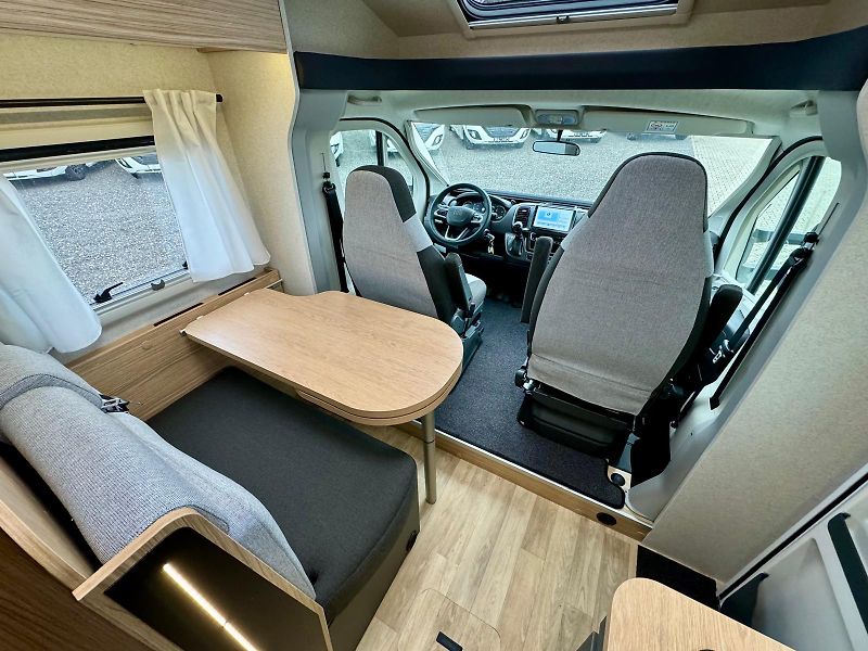 Pilote (2025) P650GJ Expression *REZERVACE* - fotka 12 z 30