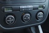 Volkswagen Jetta (2006) 1.9 TDI, Serv.kniha, po STK - náhled 13