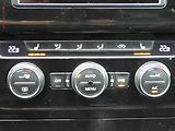Volkswagen Golf (2014) 2.0 TDi, Klima - náhled 14