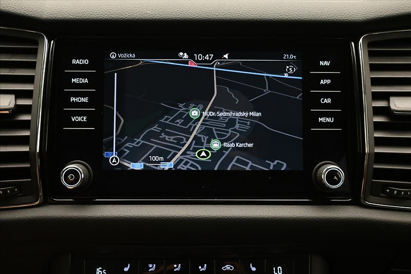 Škoda Kodiaq 1,5 TSI 110 kW TAŽNÉ NAVI Záru - fotka 20 z 31