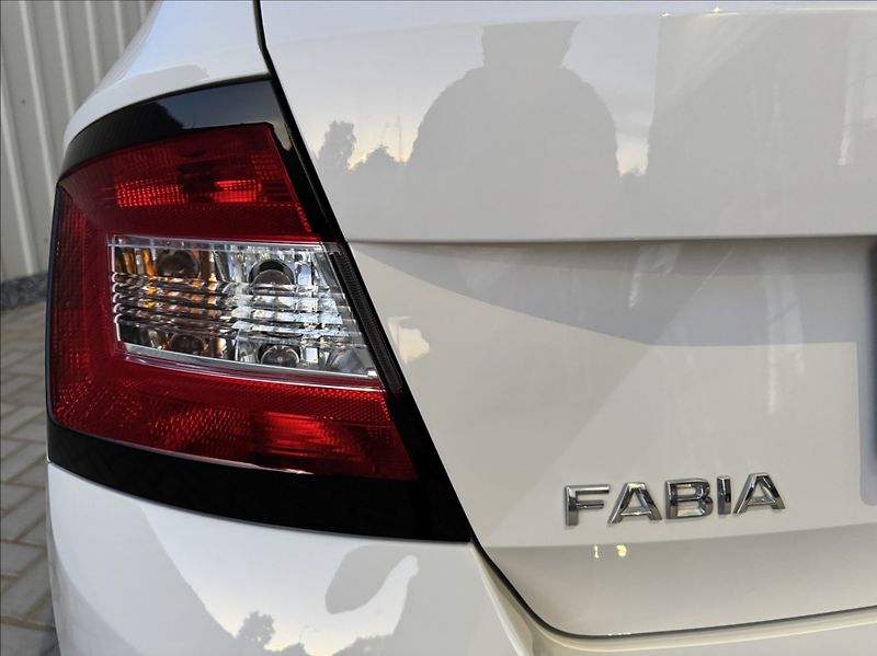 Škoda Fabia 1,0 TSI DPH 1.maj. původ ČR - fotka 15 z 50