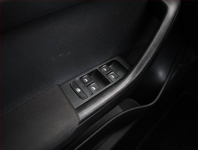 Škoda Fabia (2015) 1.2 TSI, Tempomat - fotka 17 z 20