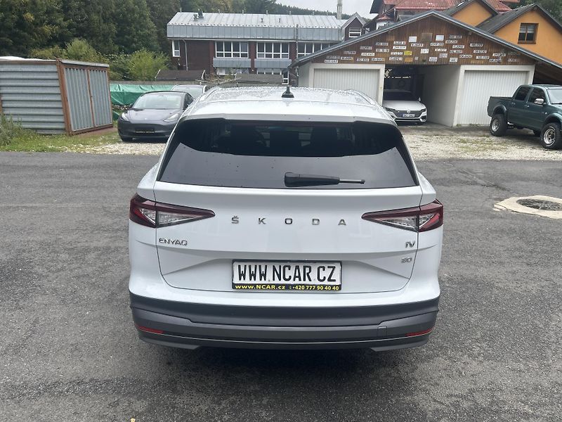 Škoda Enyaq 150kw, iV80 19ALU SOH 90% - fotka 8 z 51