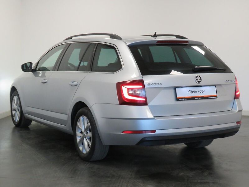 Škoda Octavia - fotka 7 z 26