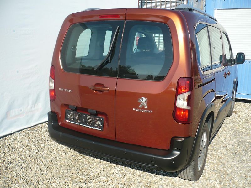 Peugeot Rifter 1.5HDI 75Kw 7Míst Klima - fotka 10 z 30