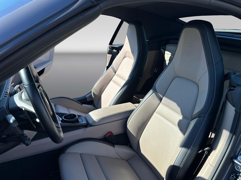Porsche 911 911 Carrera - fotka 20 z 30