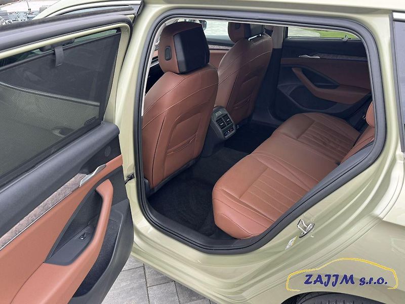 Škoda Superb L&K 2.0TDI DSG - fotka 35 z 52