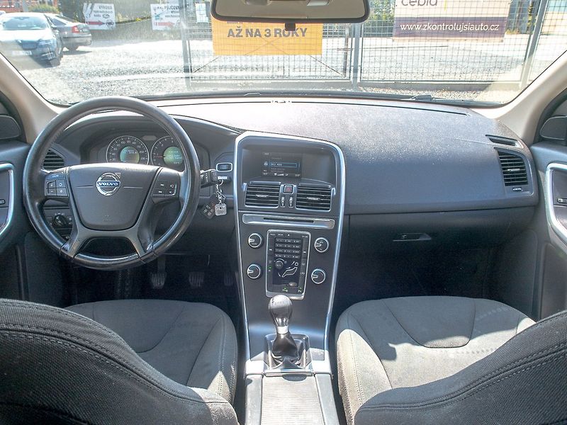 Volvo XC60 (2012) 2.0D 120KW man – KM CEBIA - fotka 11 z 39