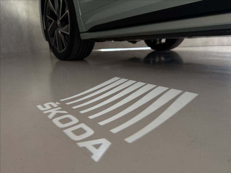 Škoda Enyaq 80x Sportline 4x4 LED Tepelko - fotka 48 z 50