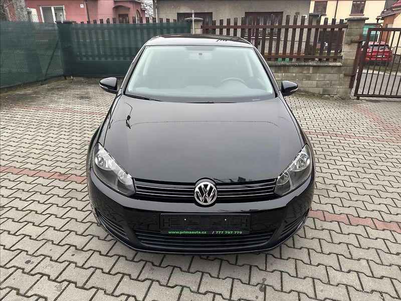 Volkswagen Golf 1,6 MPI - fotka 10 z 20