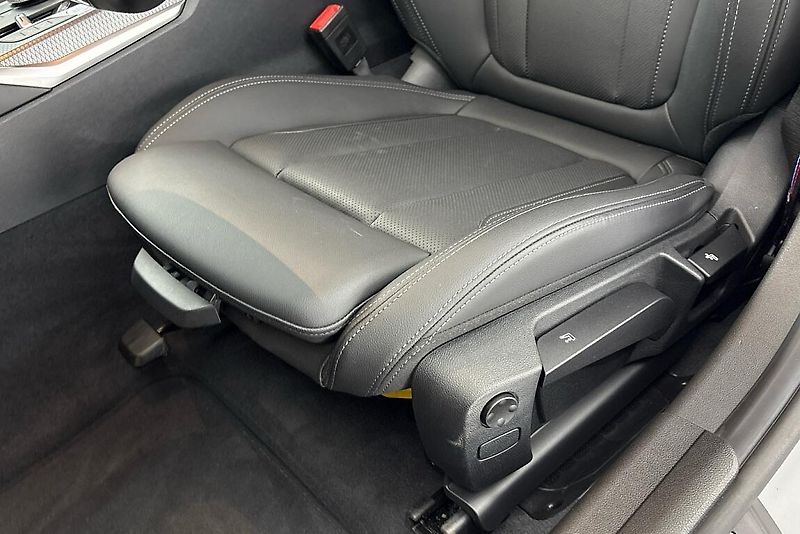 BMW Řada 3 řady 3 | 320d xDrive - fotka 14 z 27