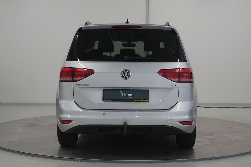 Volkswagen Touran - fotka 6 z 26