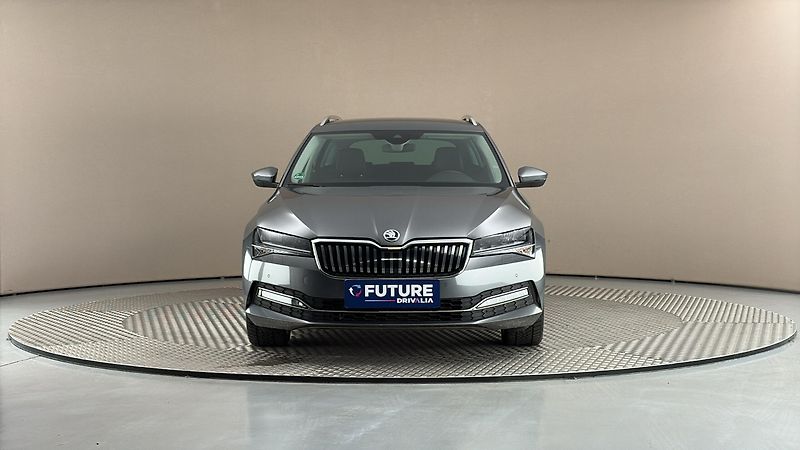 Škoda Superb 2.0 TDI DSG 4x4 Style Combi - fotka 3 z 31
