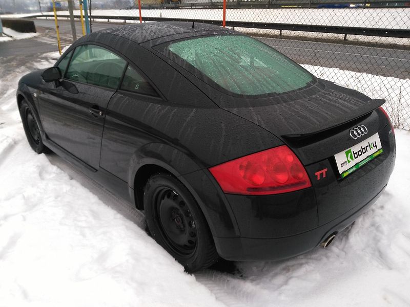 Audi TT 1,8 Turbo Quattro - fotka 4 z 31