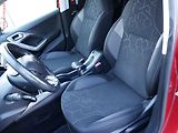 Peugeot 2008 (2019) 1.2 PT, 1.maj,ČR, 1.M-ČR - náhled 9