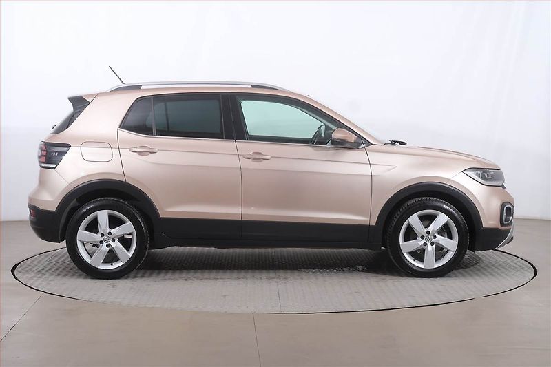 Volkswagen T-Cross (2019) 1.0 TSI, Kůže, Tempomat - fotka 6 z 19