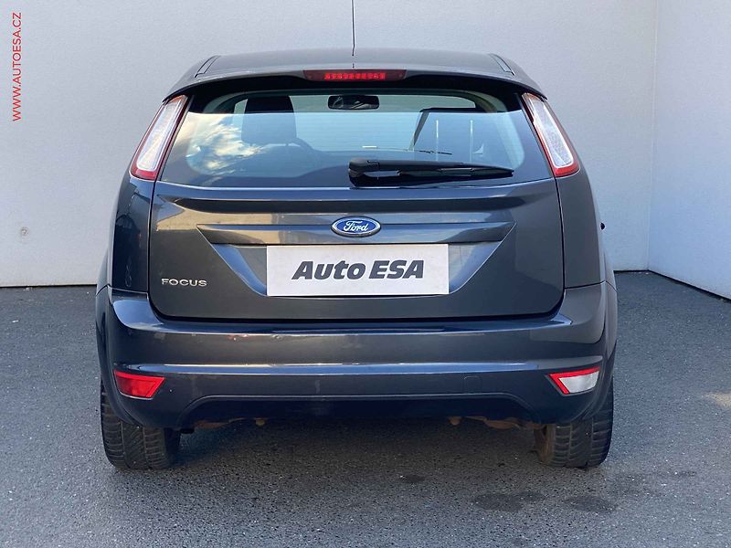 Ford Focus (2010) 1.6 16V, Style, AC - fotka 5 z 16