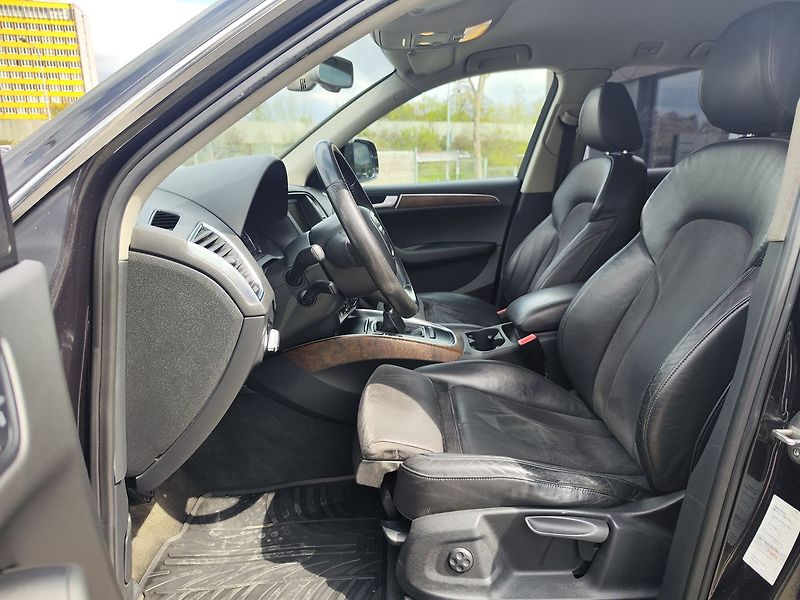 Audi Q5 2.0 TFSi/155kW Quattro ČR - fotka 14 z 30