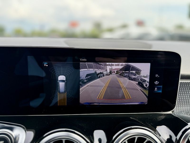 Mercedes-Benz GLB (2020) 200 - fotka 31 z 43