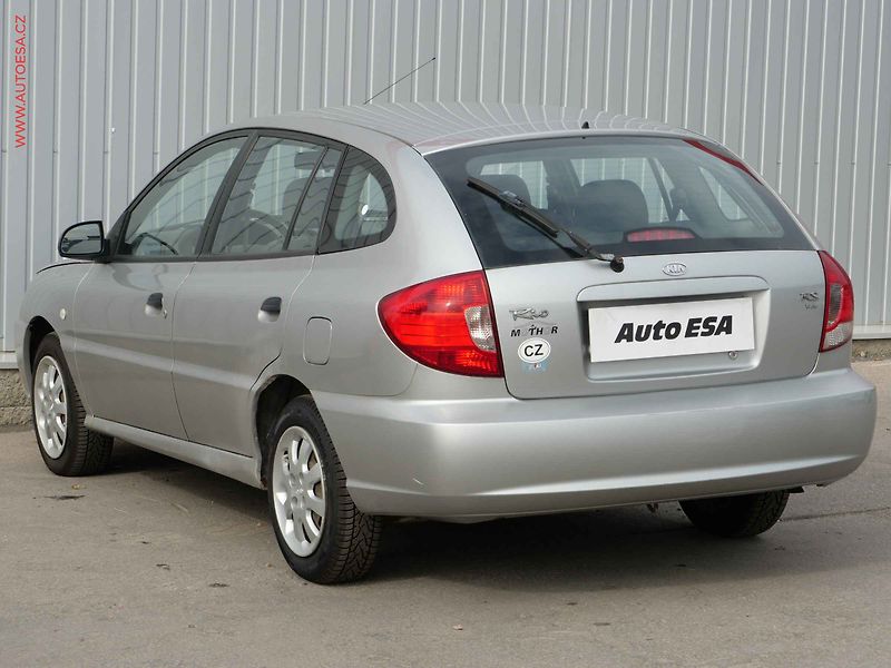 Kia Rio (2005) 1.3i - fotka 6 z 13