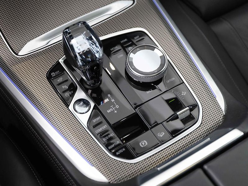 BMW X5 M50i - fotka 11 z 23